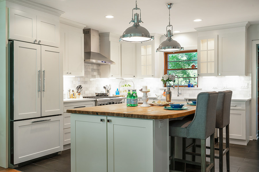 white shaker kitchen