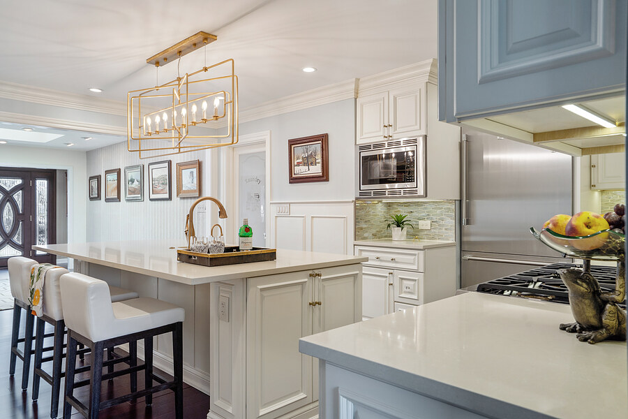 white raised panel kitchen